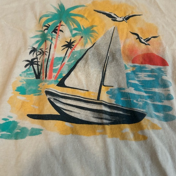 Old Navy Cream and Orange Short Sleeve Tee boys size 8 - Picture 2 of 3